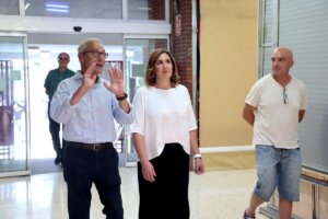 La alcaldesa de Valencia, María José Catalá, visita las obras de reforma del Mercado Rojas Clemente